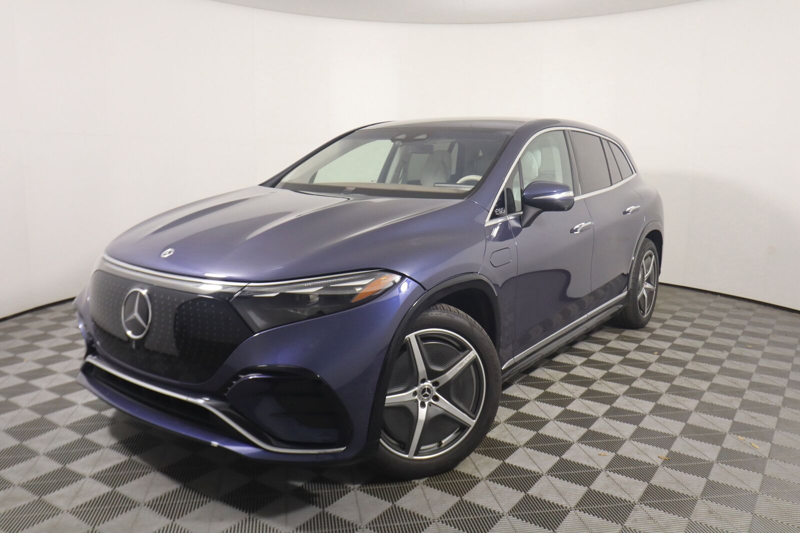 2023 MERCEDES-BENZ EQS-Class SUV