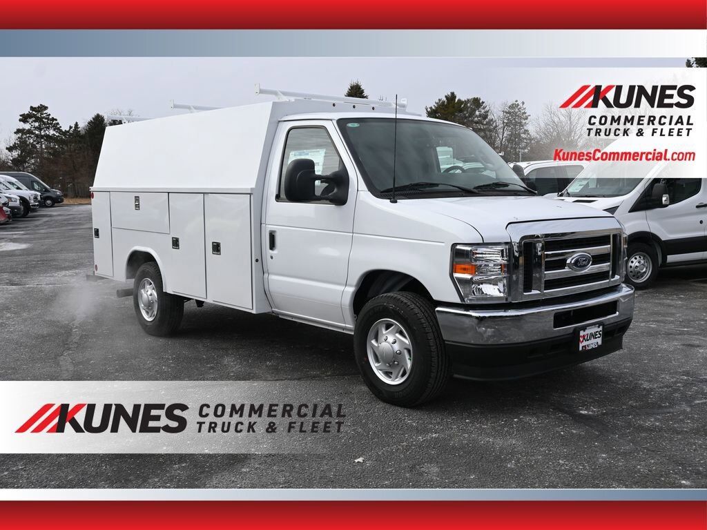 2025 FORD E-350