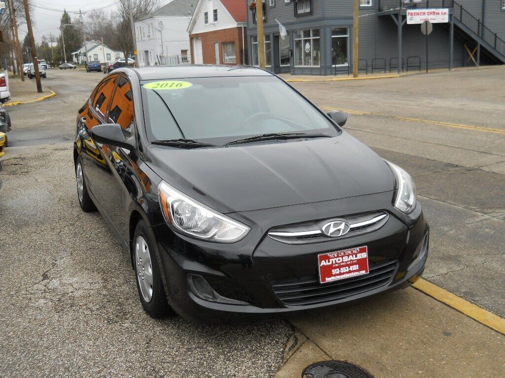2016 HYUNDAI Accent