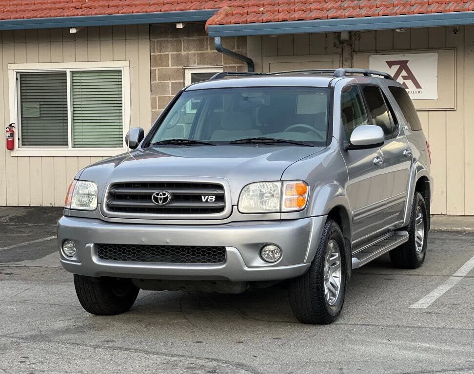 2004 TOYOTA Sequoia