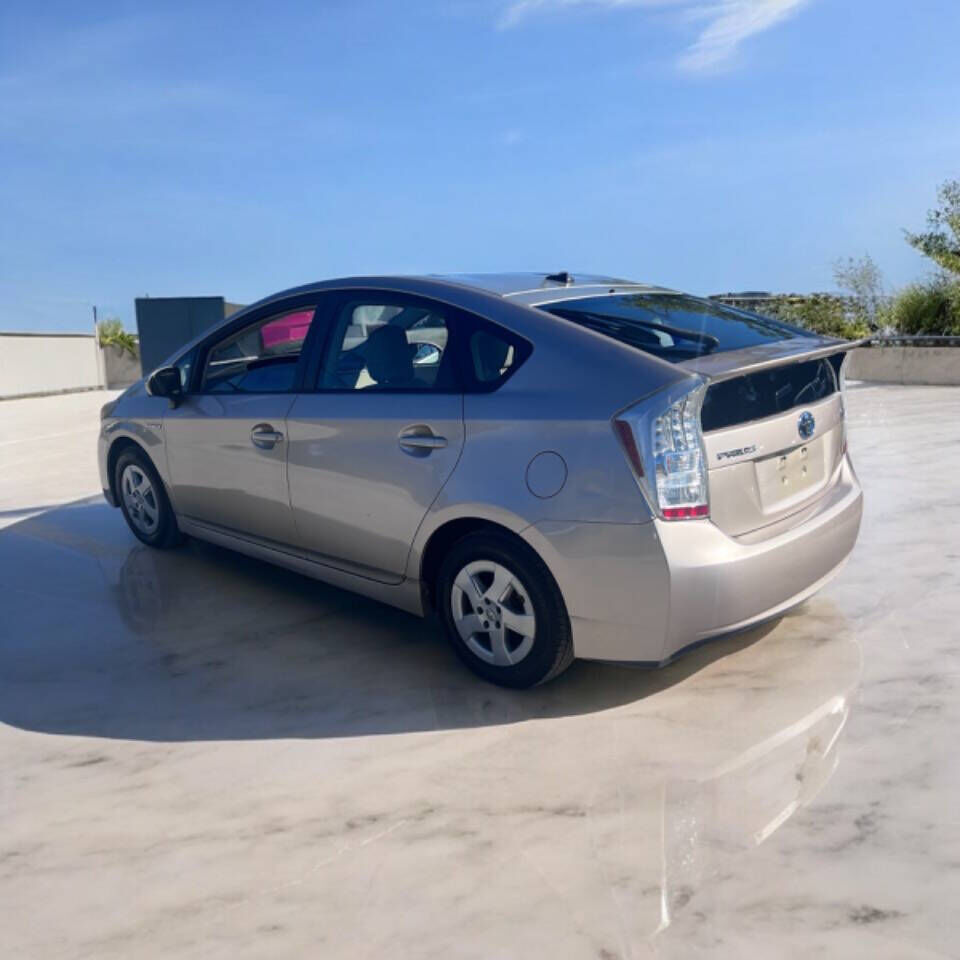 2011 TOYOTA PRIUS