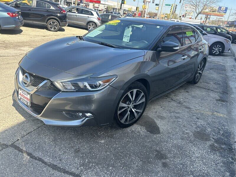 2017 NISSAN Maxima