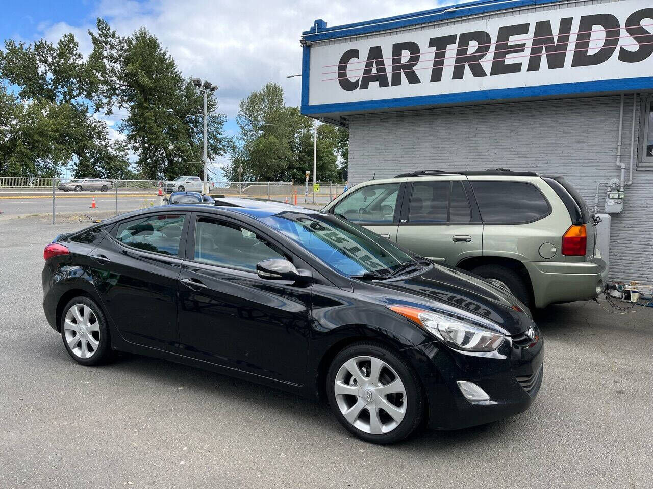 2011 HYUNDAI Elantra