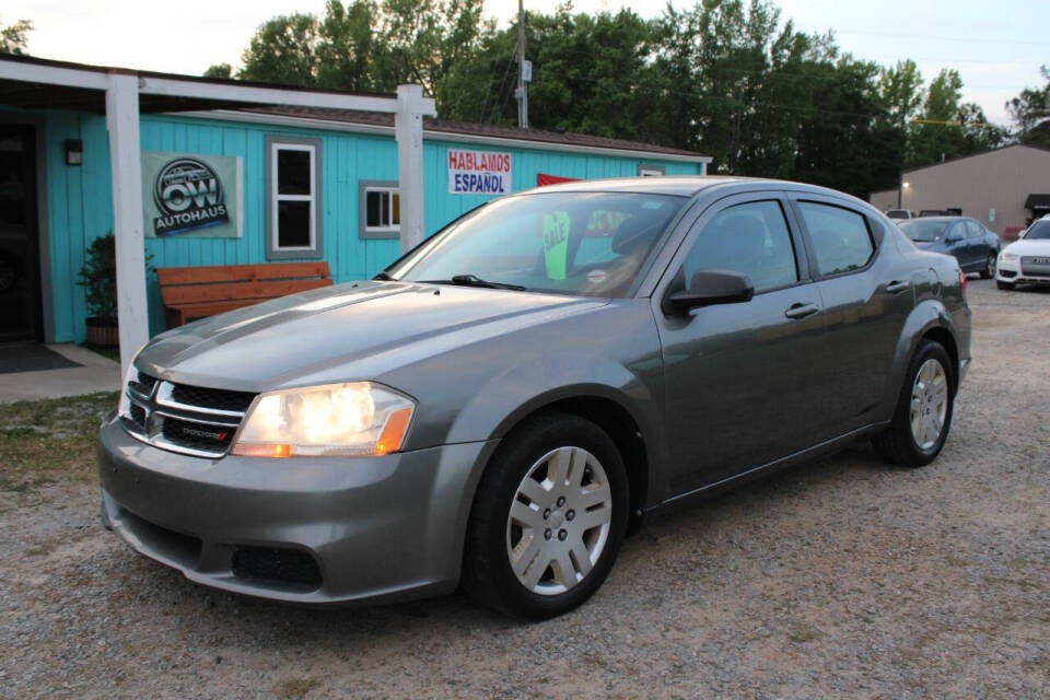 2013 DODGE Avenger