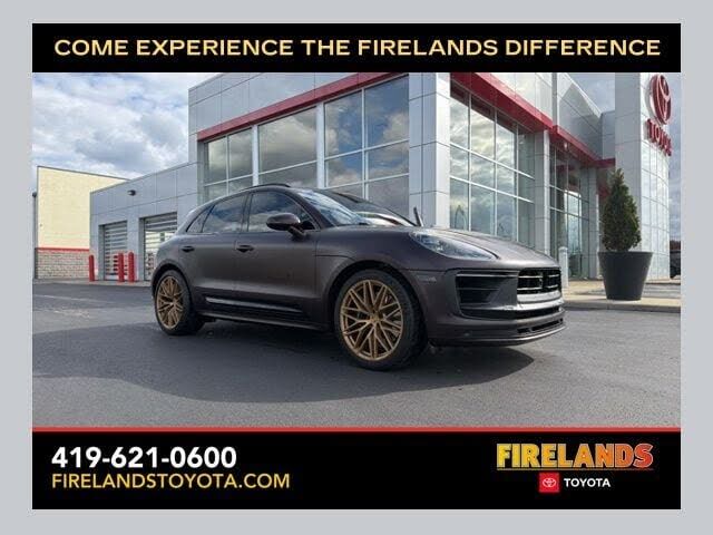 2023 PORSCHE Macan