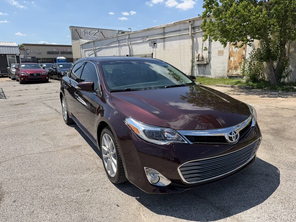 2013 TOYOTA Avalon