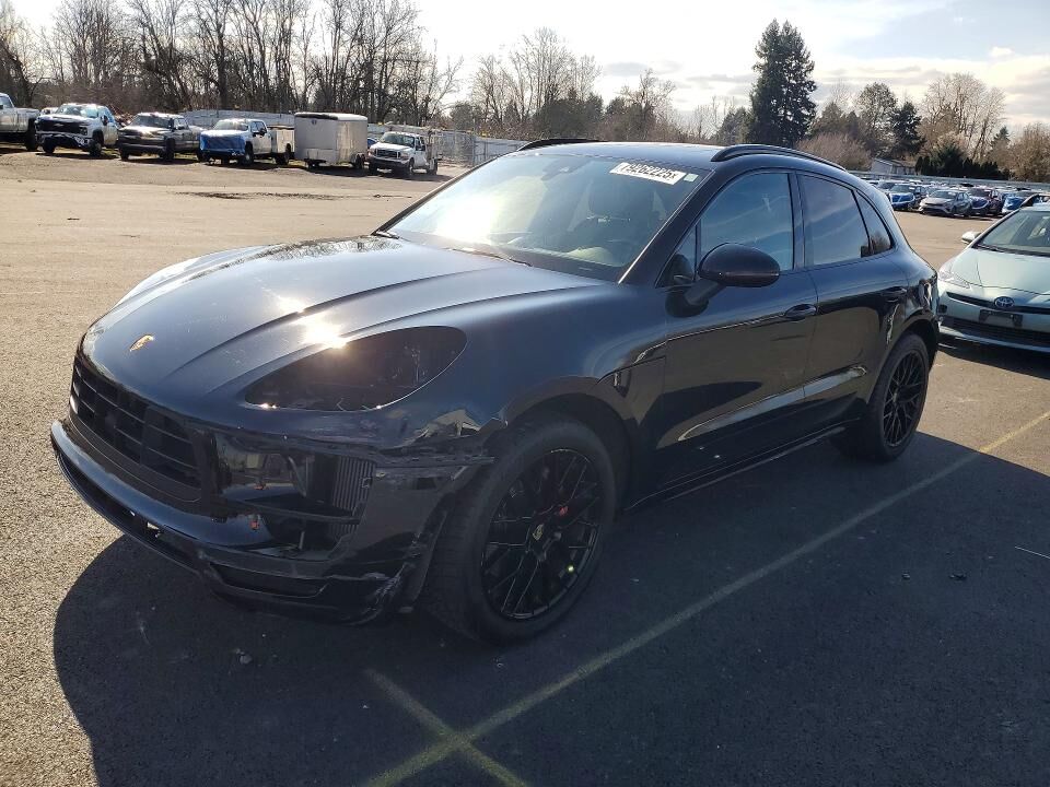 2018 PORSCHE Macan