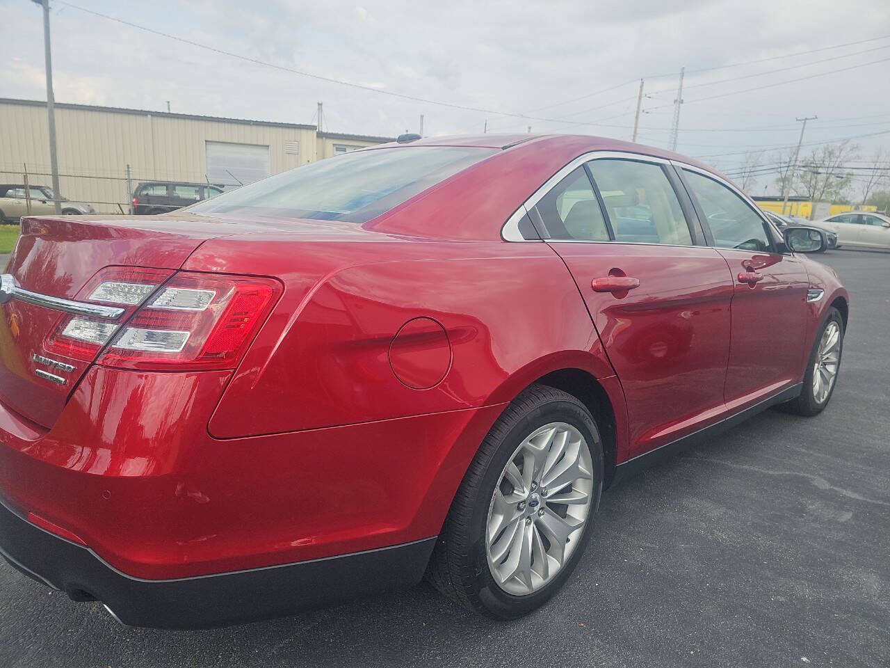 2016 FORD Taurus