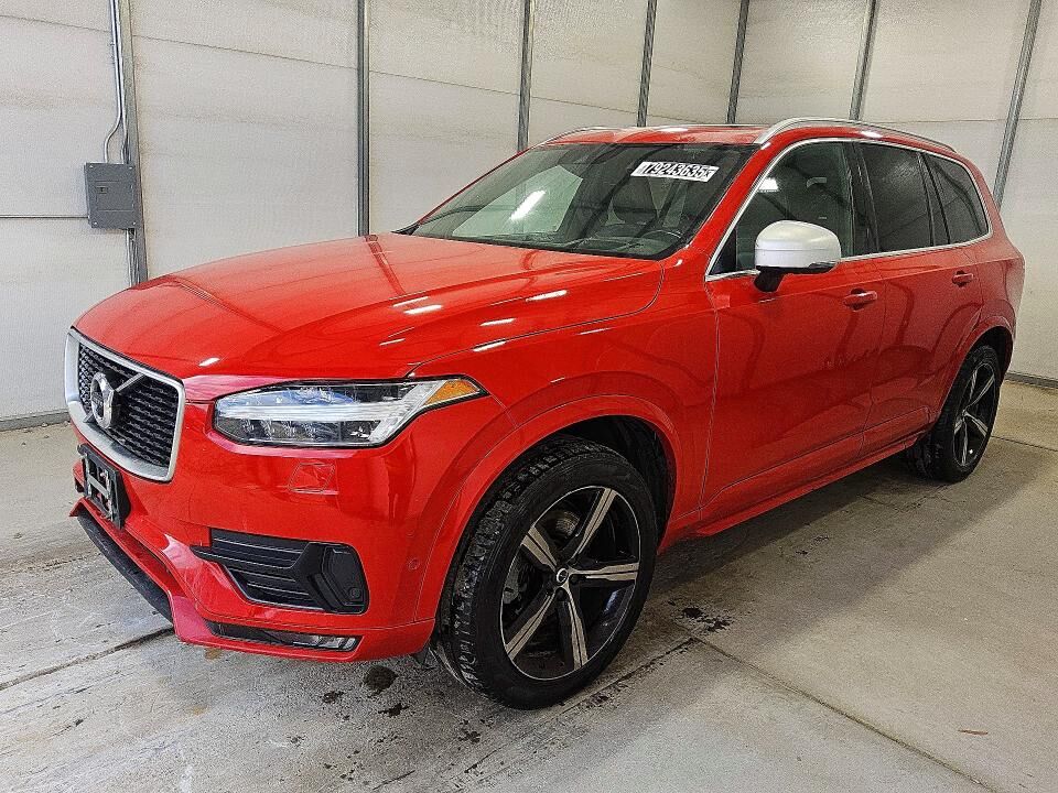 2017 VOLVO XC90