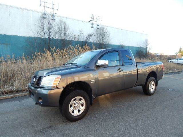 2004 NISSAN Titan