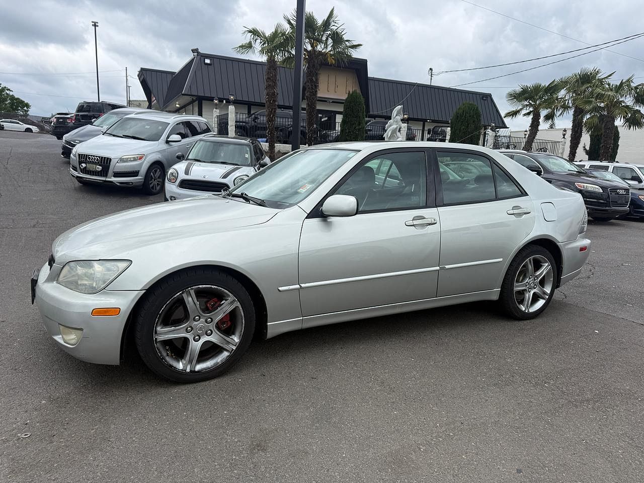 2002 LEXUS IS