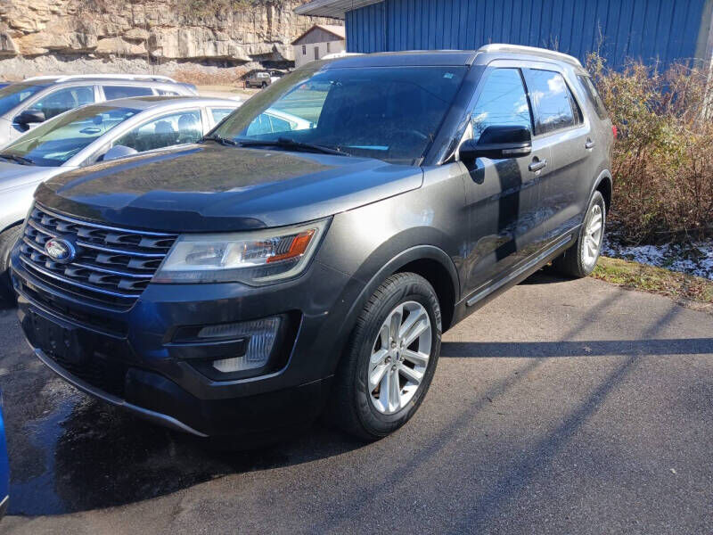 2017 FORD Explorer