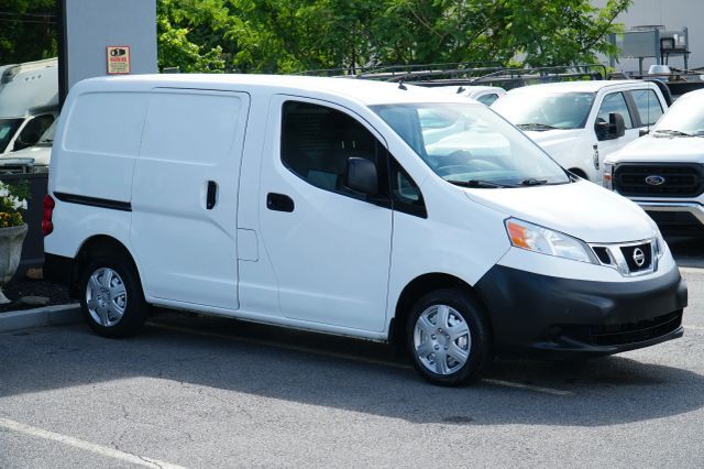 2016 NISSAN NV200