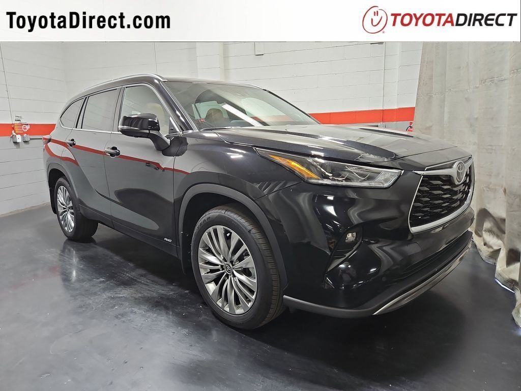 2026 TOYOTA Highlander