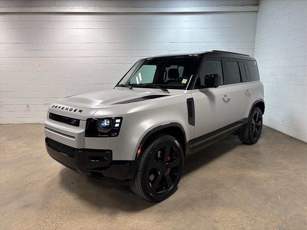 2026 LAND ROVER Defender