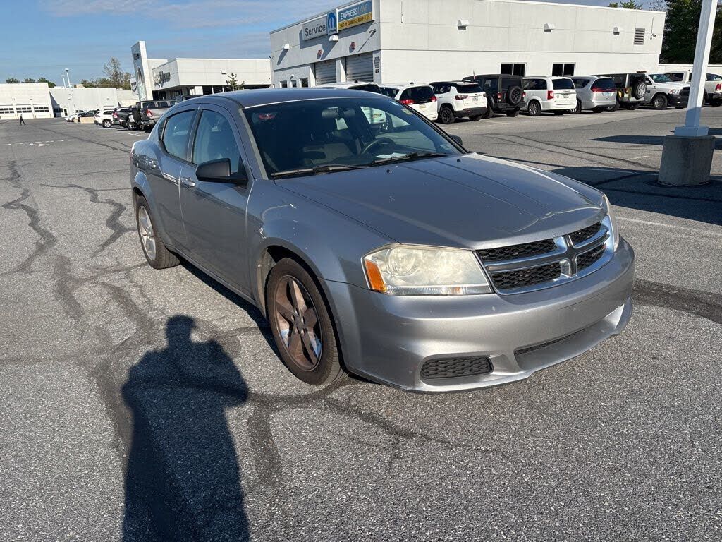 2013 DODGE Avenger