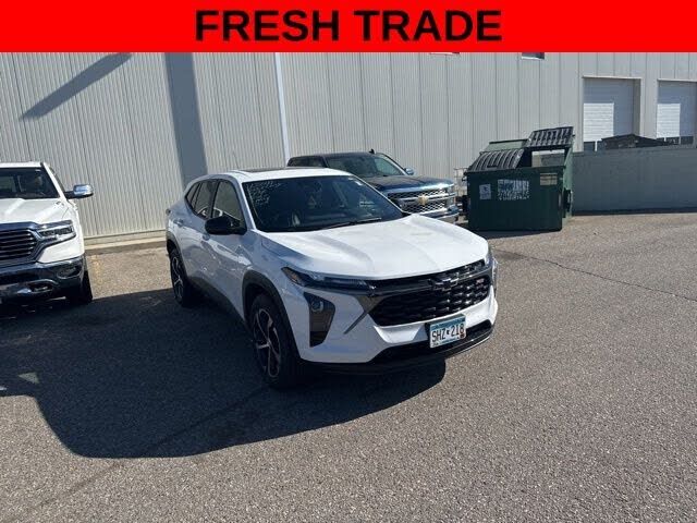 2025 CHEVROLET Trax