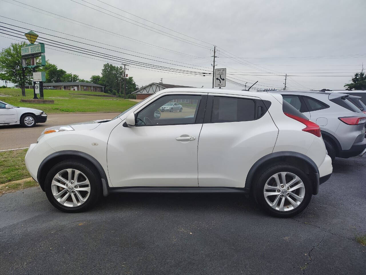 2013 NISSAN Juke