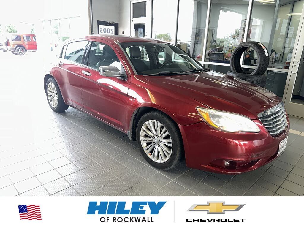 2011 CHRYSLER 200