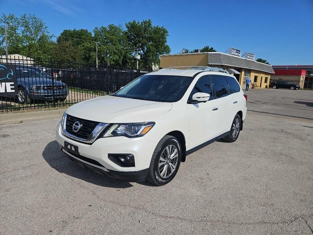 2017 NISSAN Pathfinder