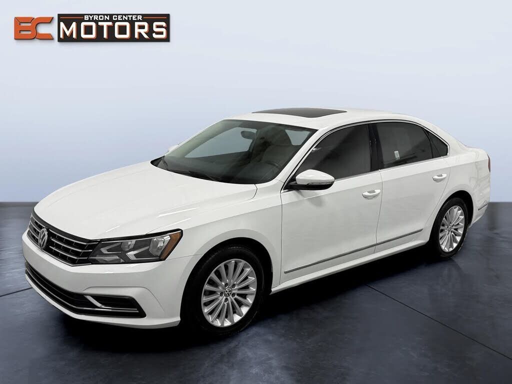 2017 VOLKSWAGEN Passat