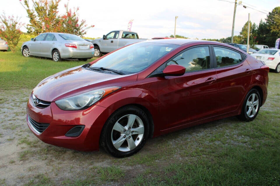 2011 HYUNDAI Elantra