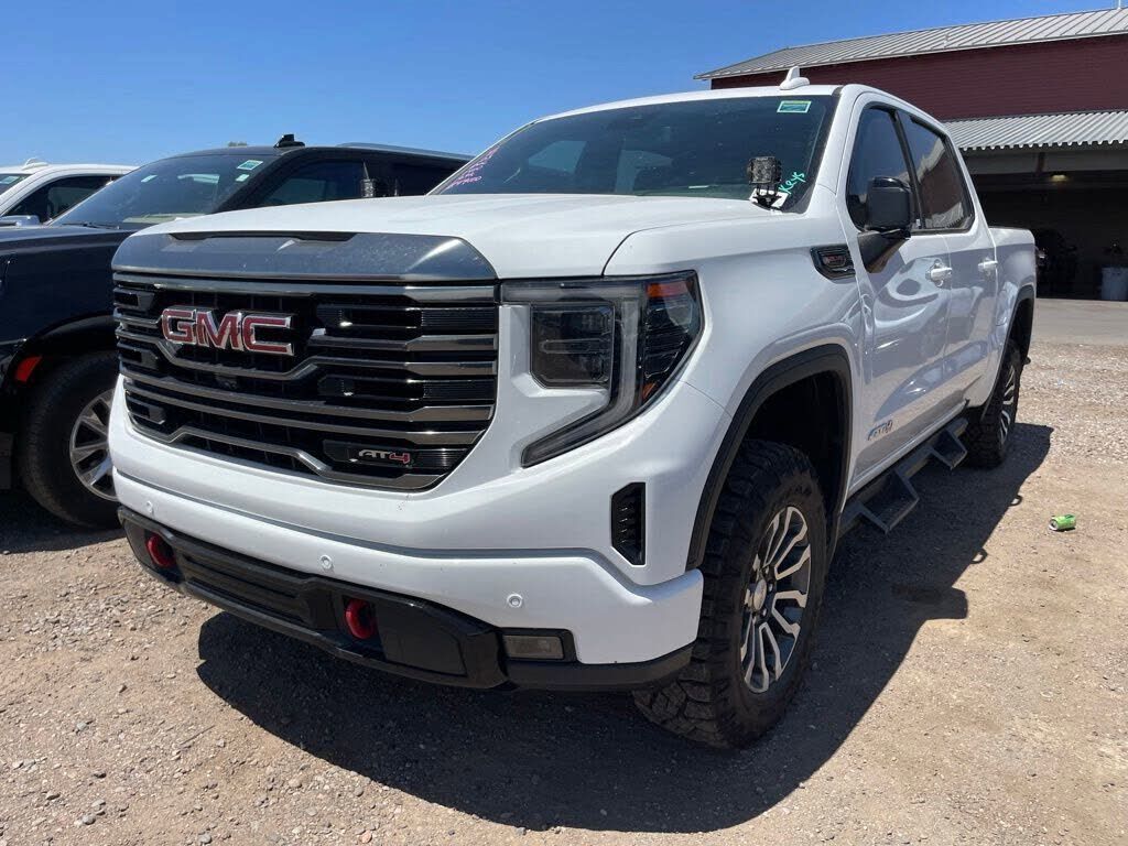 2023 GMC Sierra