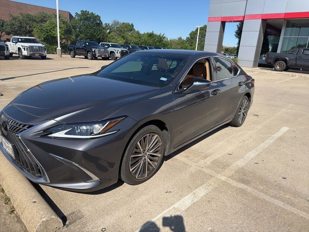 2023 LEXUS ES