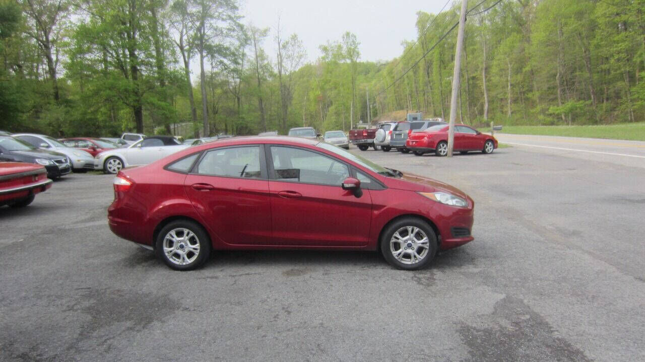 2014 FORD Fiesta
