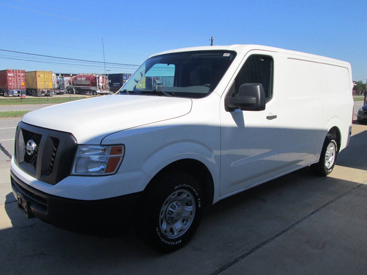 2018 NISSAN NV
