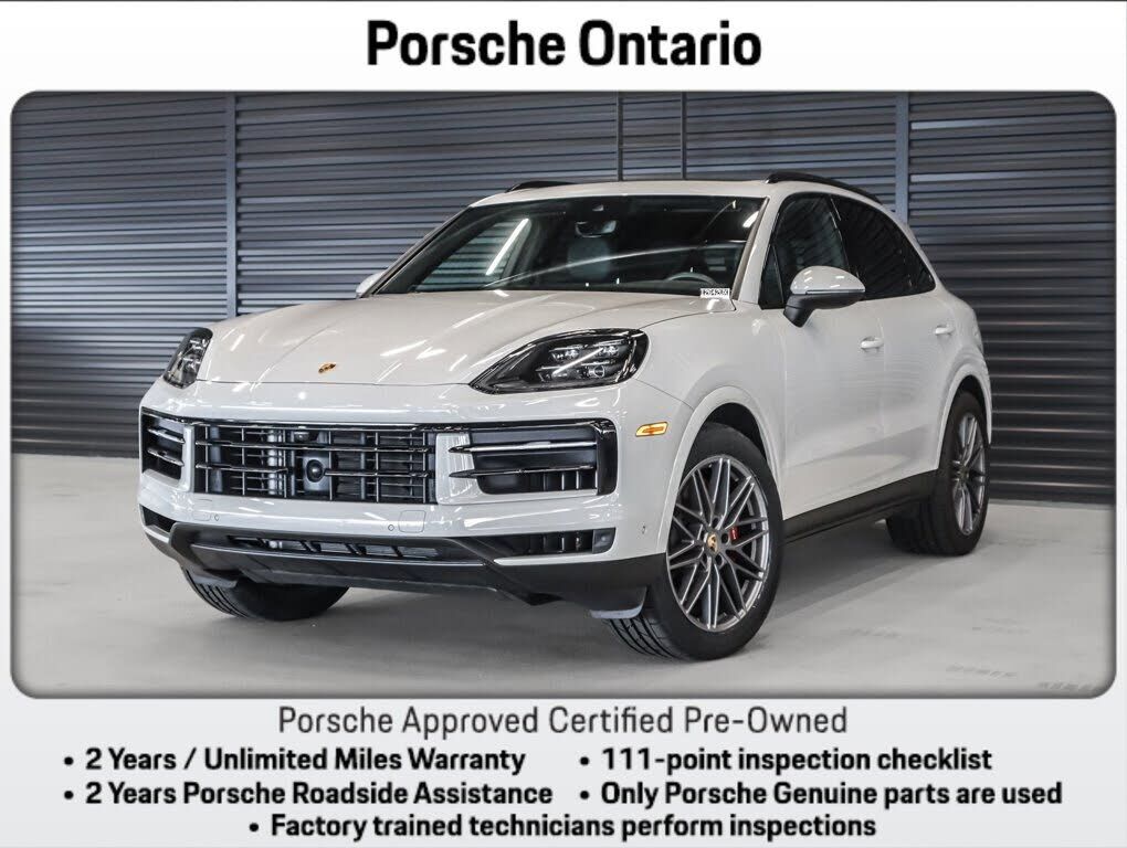 2024 PORSCHE Cayenne