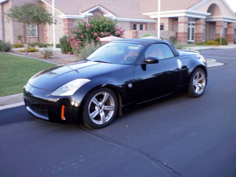 2004 NISSAN 350Z