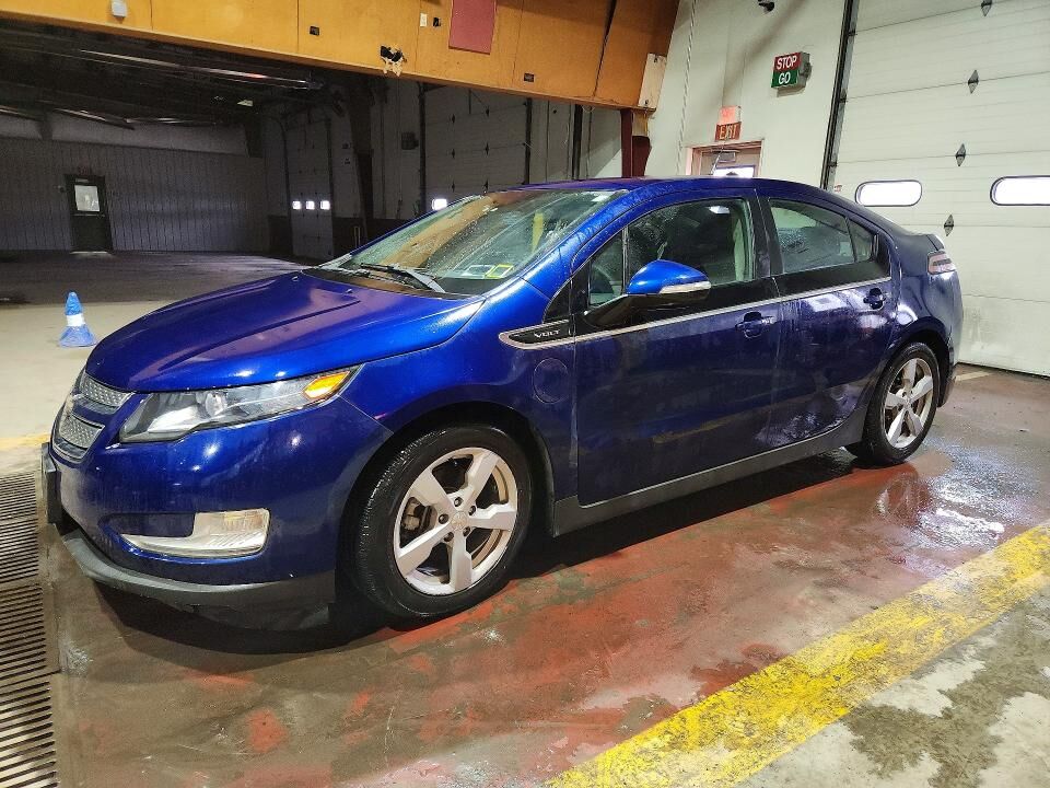 2013 CHEVROLET Volt