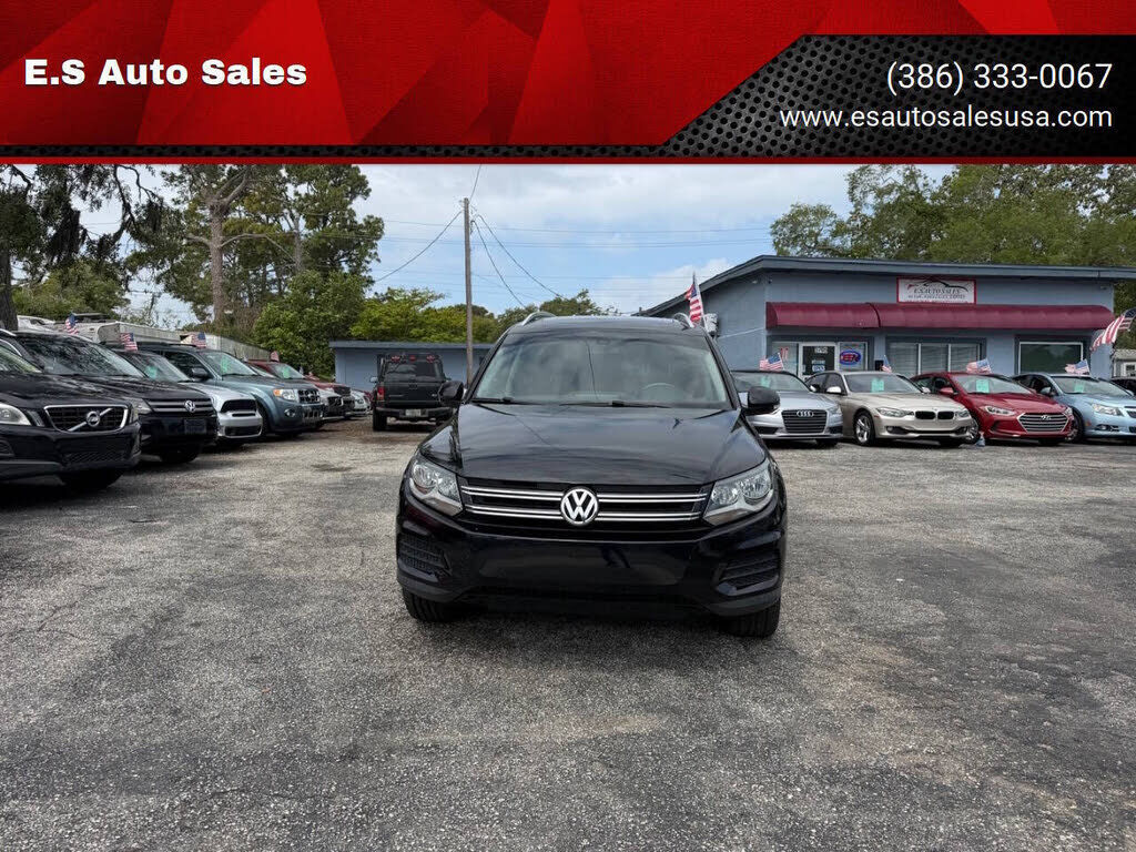 2017 VOLKSWAGEN Tiguan