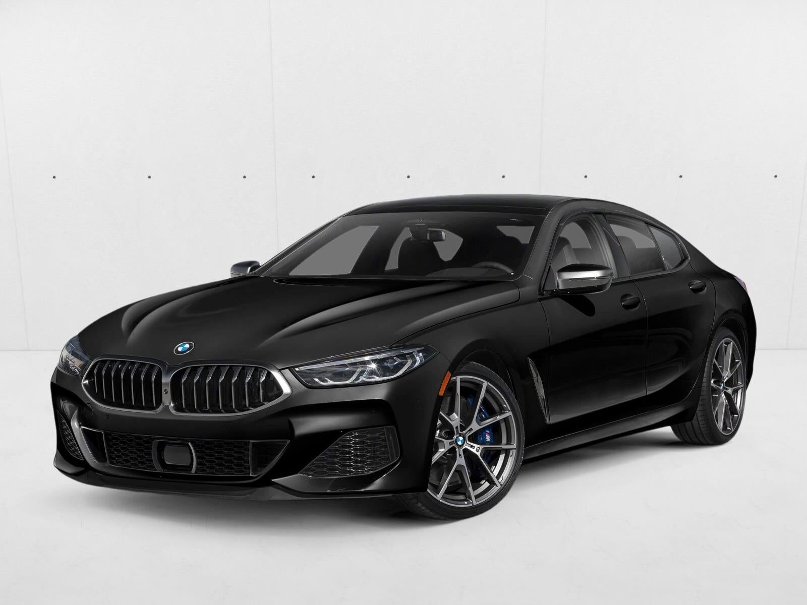 2022 BMW M8
