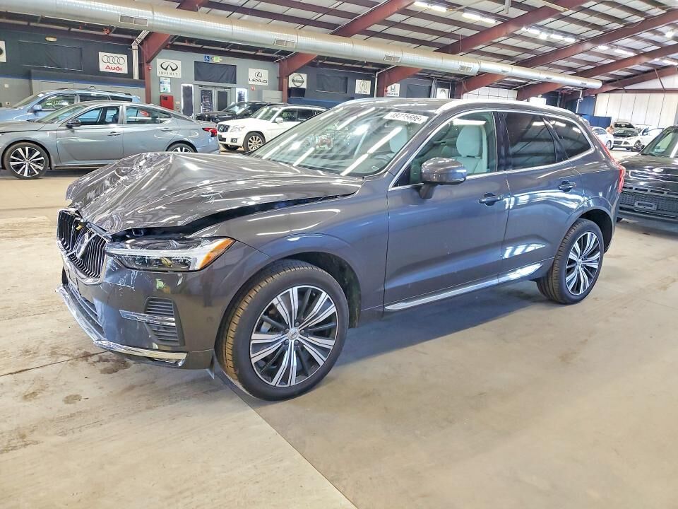 2022 VOLVO XC60