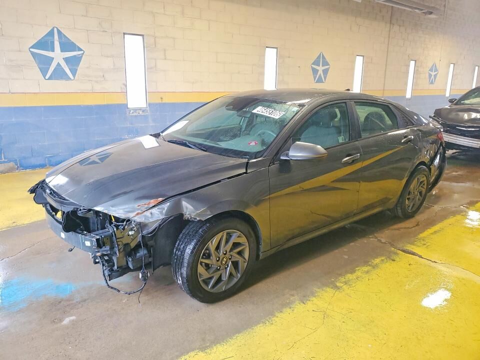 2024 HYUNDAI Elantra