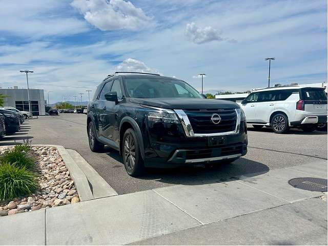 2023 NISSAN Pathfinder