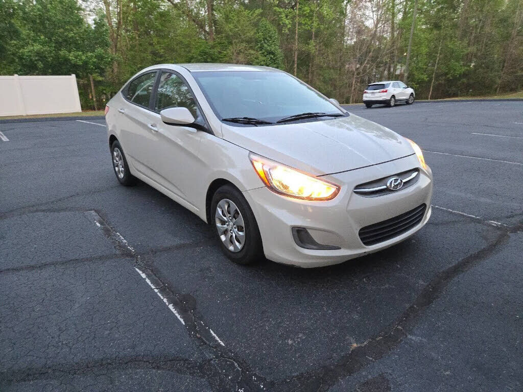 2017 HYUNDAI Accent