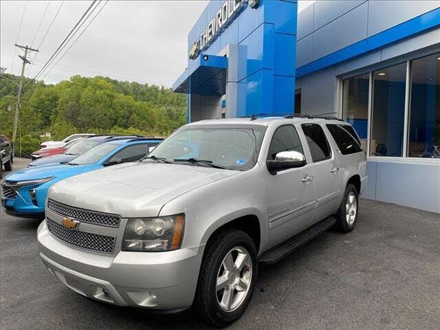 2011 CHEVROLET Suburban