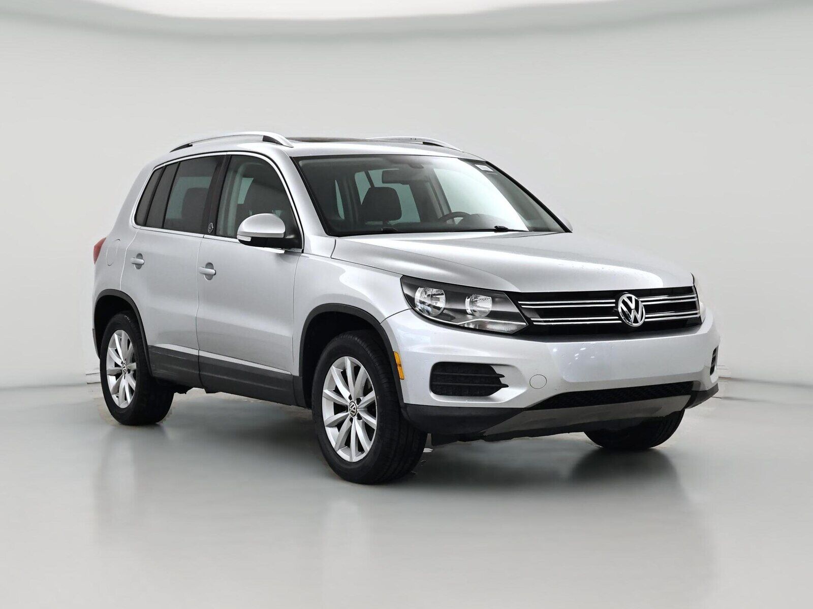 2017 VOLKSWAGEN Tiguan