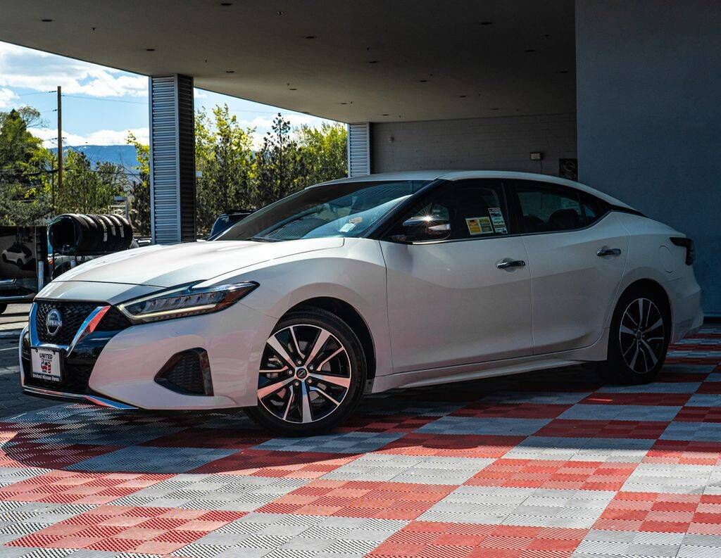 2023 NISSAN Maxima