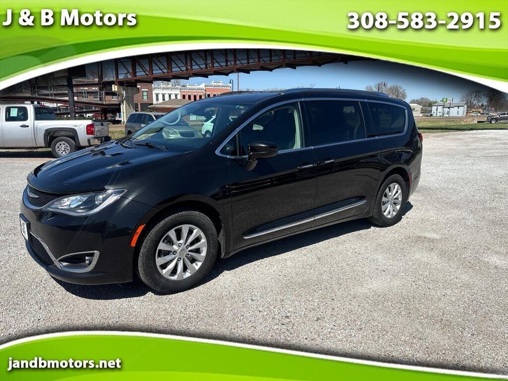 2019 CHRYSLER Pacifica