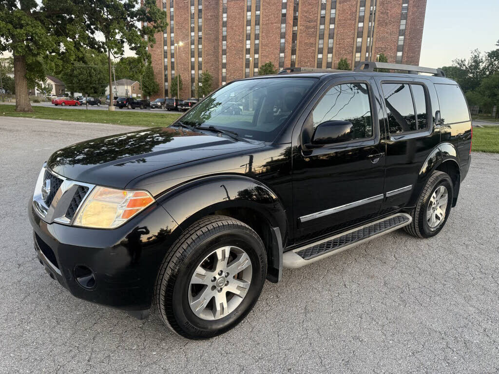 2012 NISSAN Pathfinder