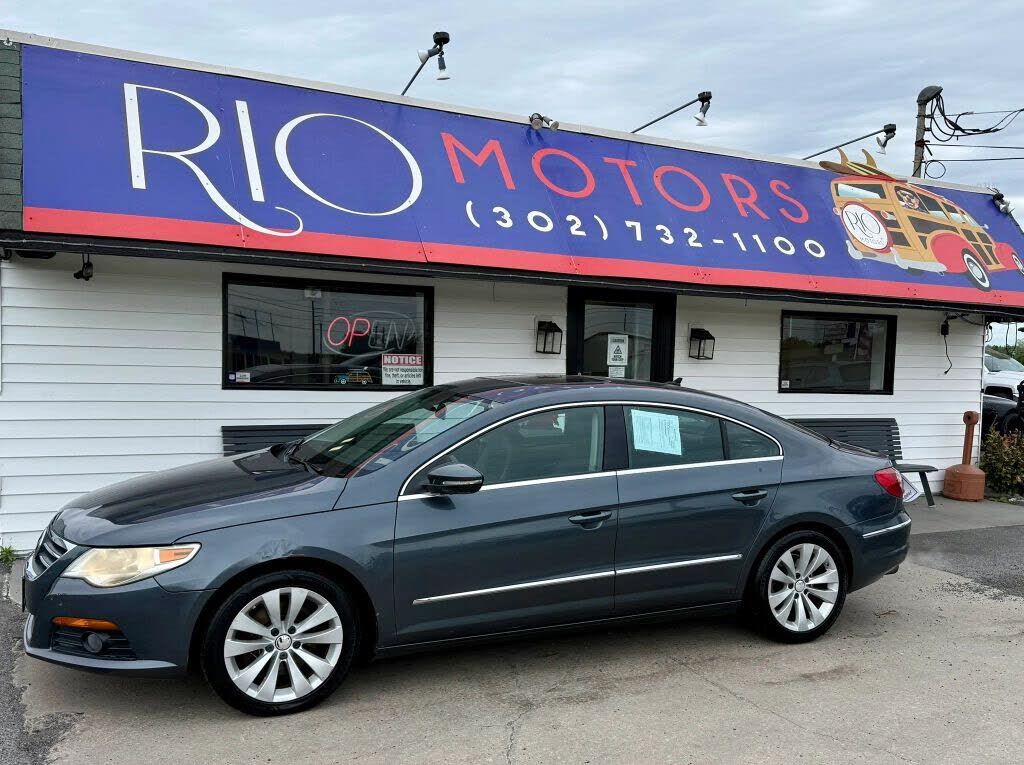 2010 VOLKSWAGEN Passat