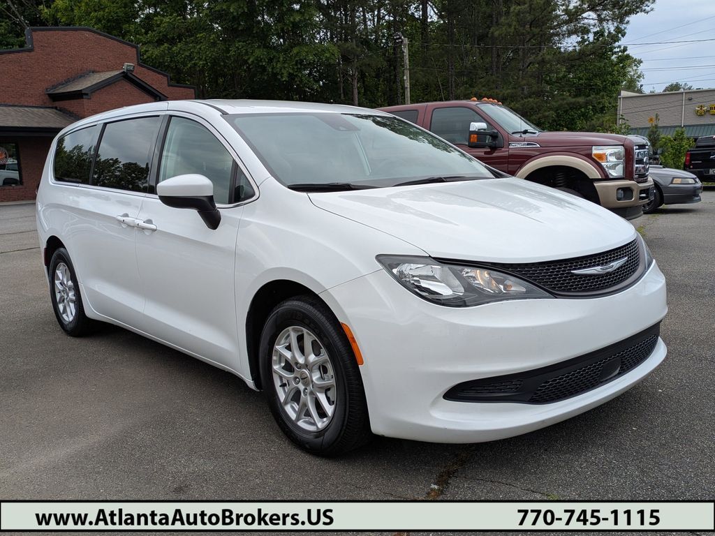 2023 CHRYSLER Voyager