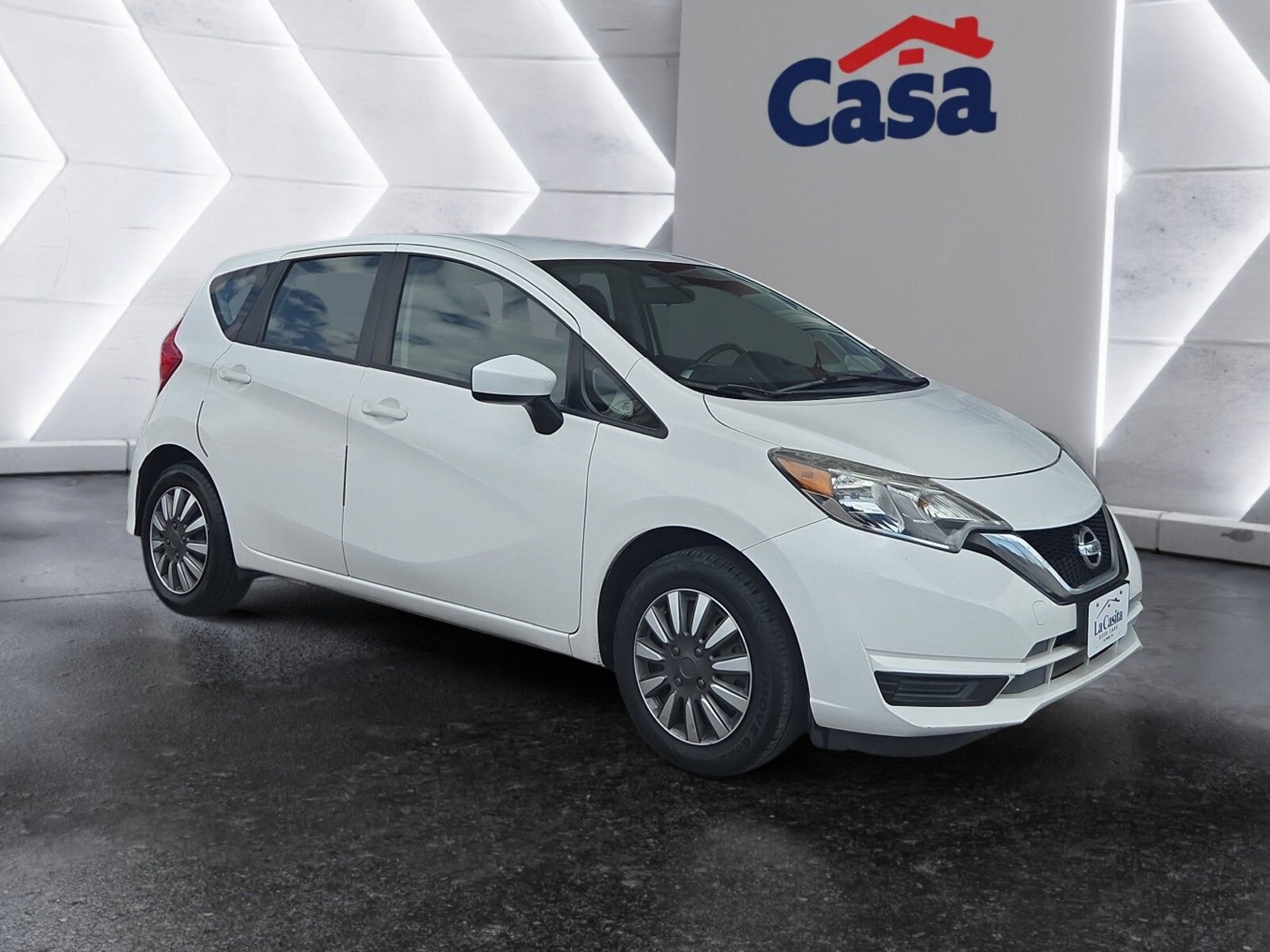 2017 NISSAN Versa