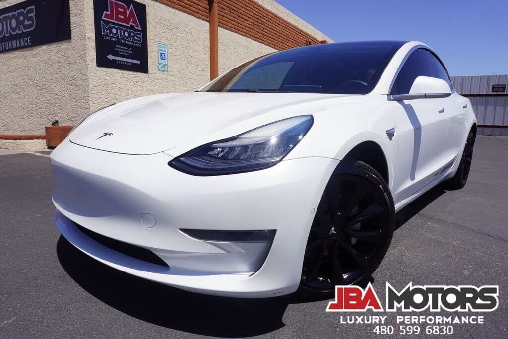 2020 TESLA Model 3