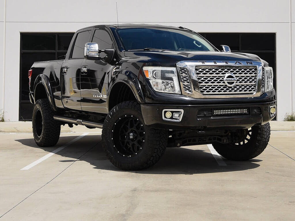 2016 NISSAN Titan