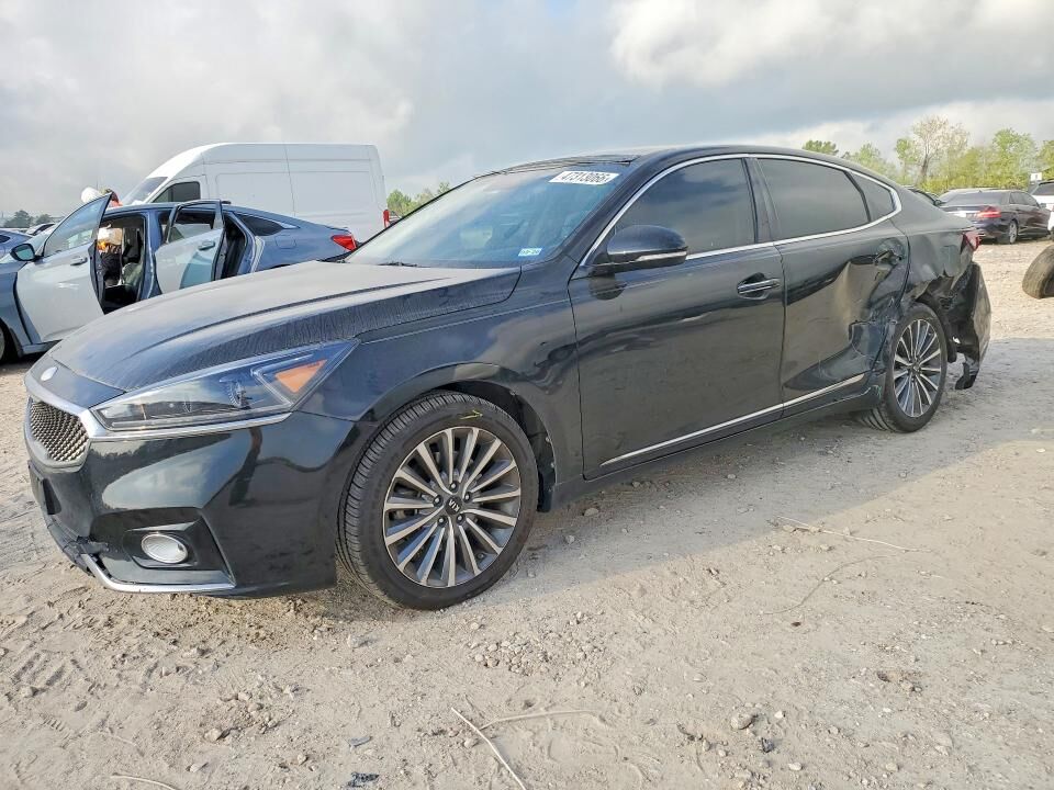 2017 KIA Cadenza
